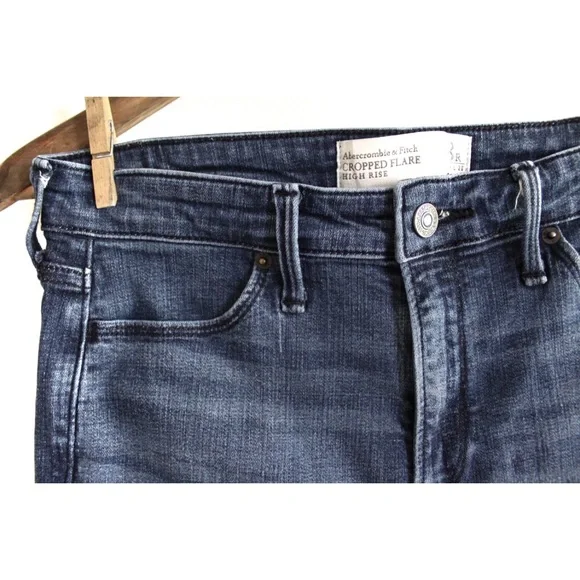 A&F High Rise Cropped Flare Raw Hem Jeans 8 29 Preowned - Picture 3 of 9